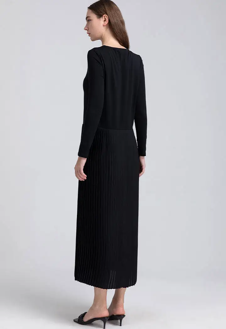 Even Pleated Long Dress