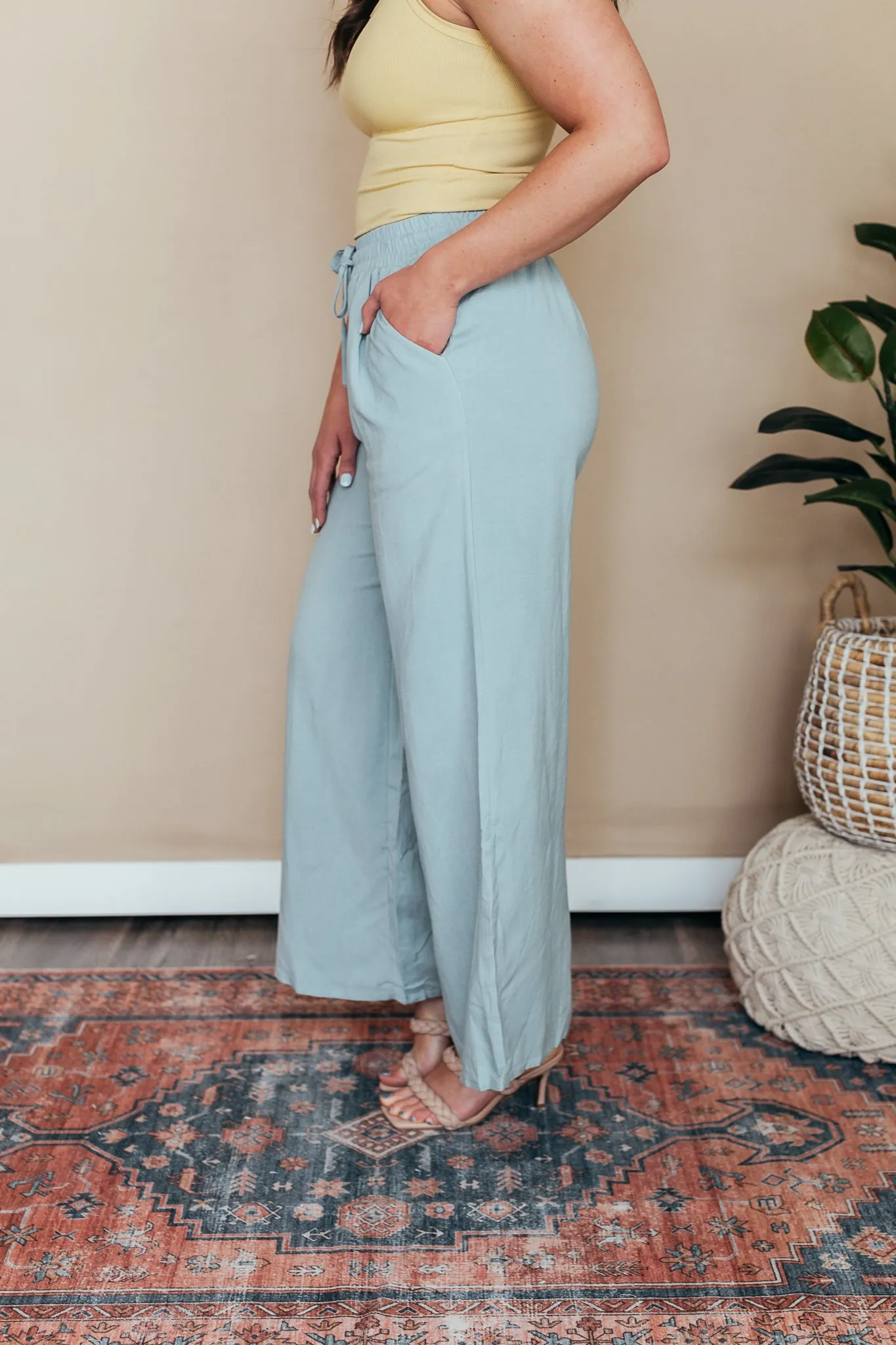 Lightweight Wide Leg Pants - 2 Colors