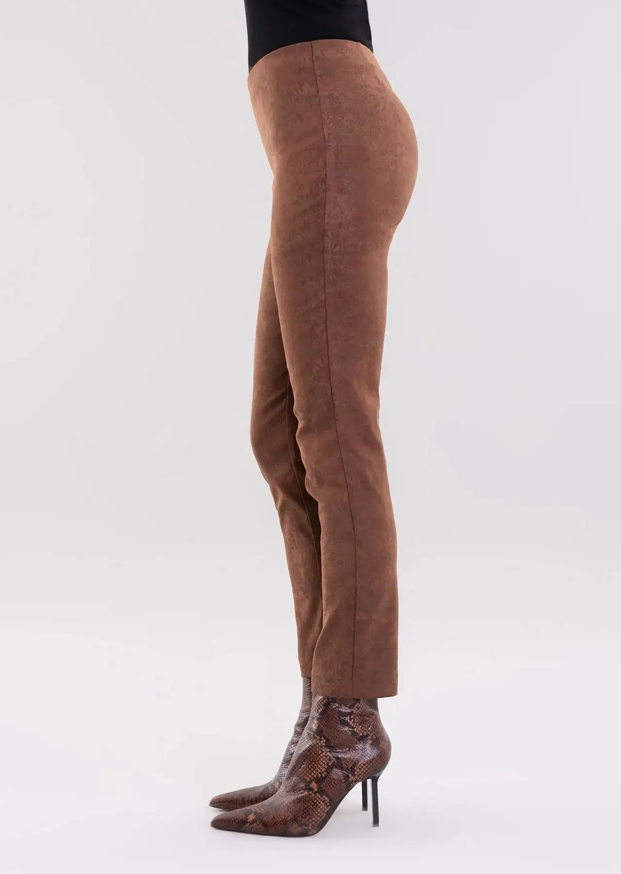 Lisette Delany Suede Pants in Chocolate - 892683