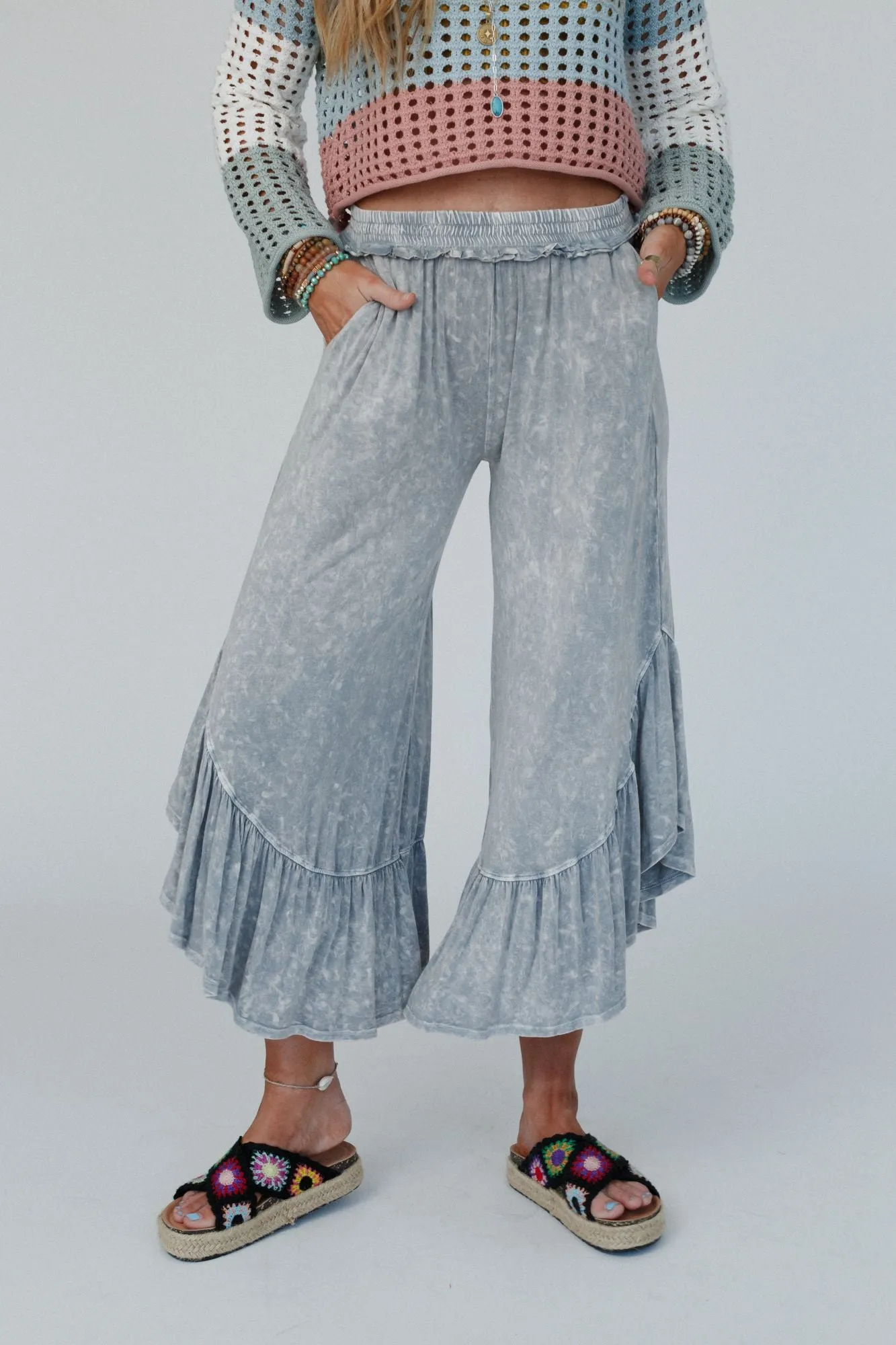 Pebble Shore Ruffle Pants - Blue Gray