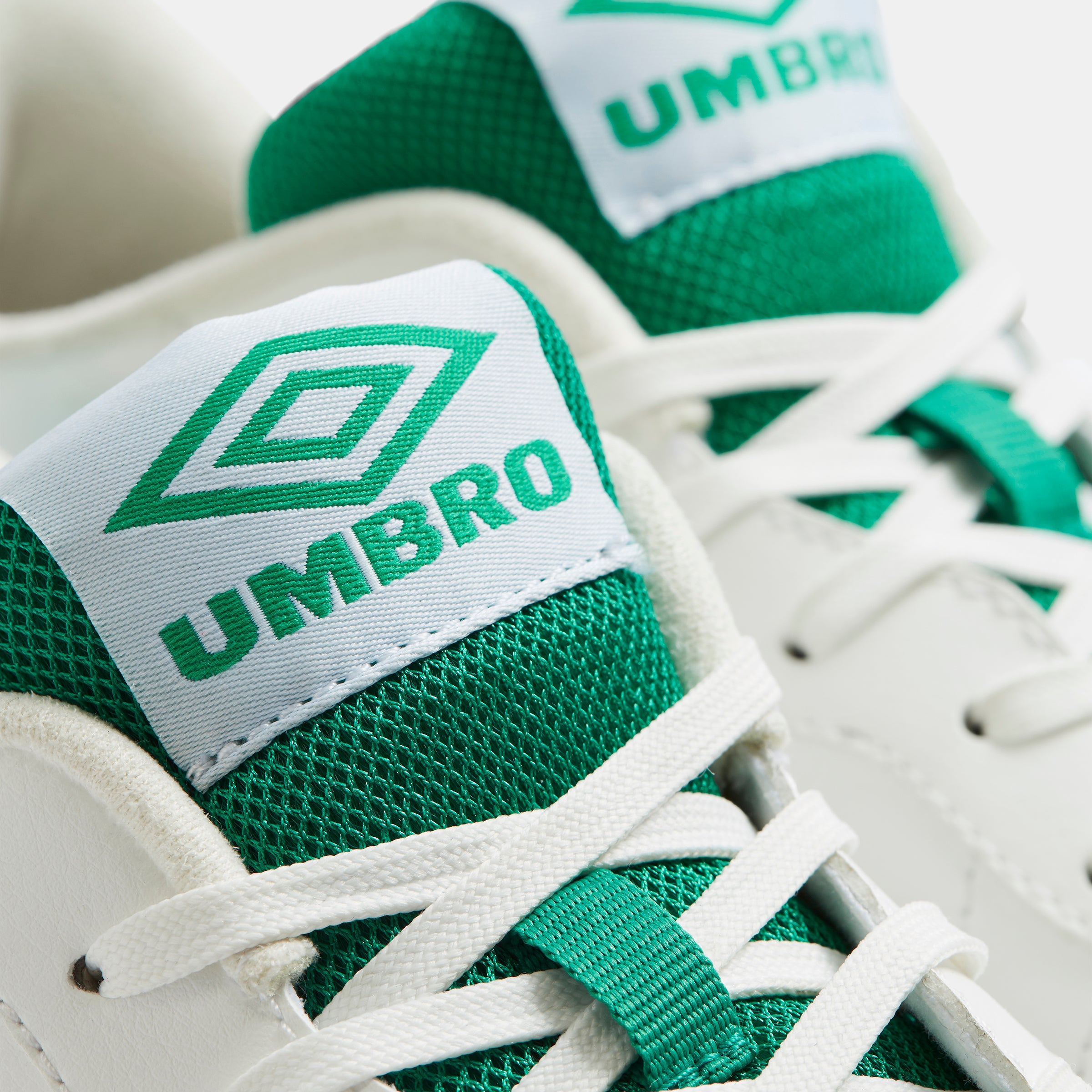 Umbro Highway WB White / Green