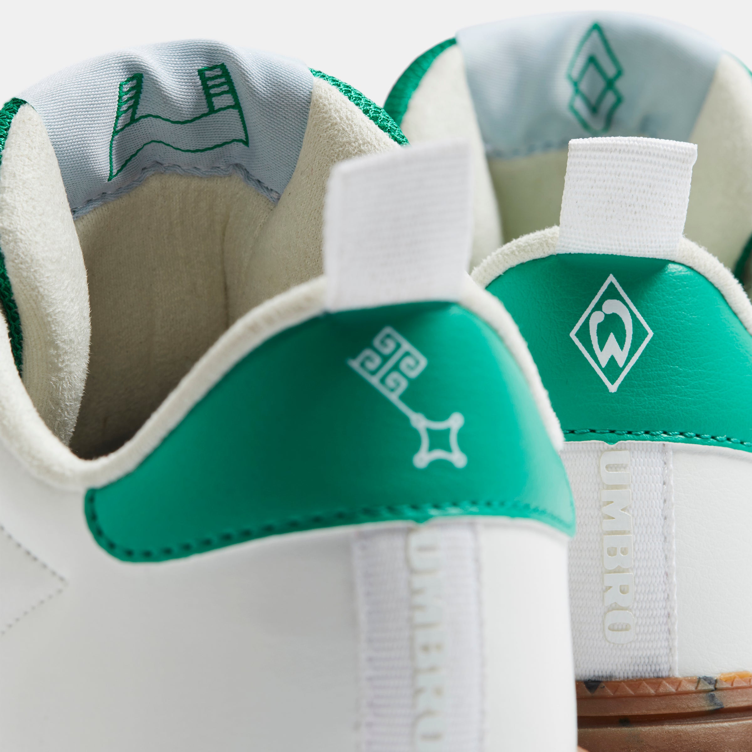 Umbro Highway WB White / Green